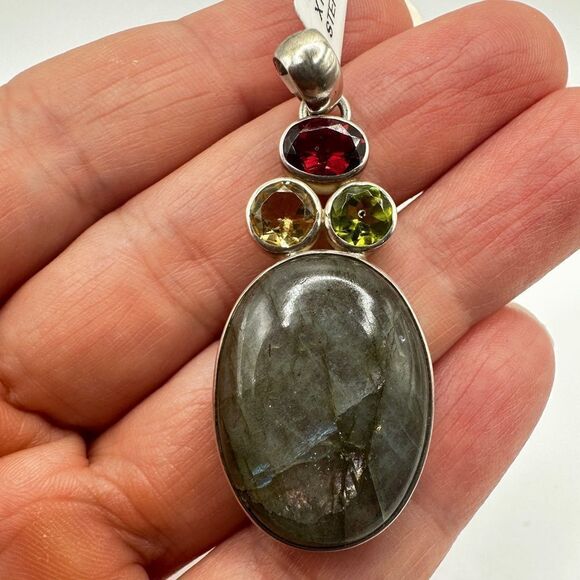 NWT Labradorite cabochon with faceted multi-gemstone pendant in Bali 925! - Picture 6 of 11